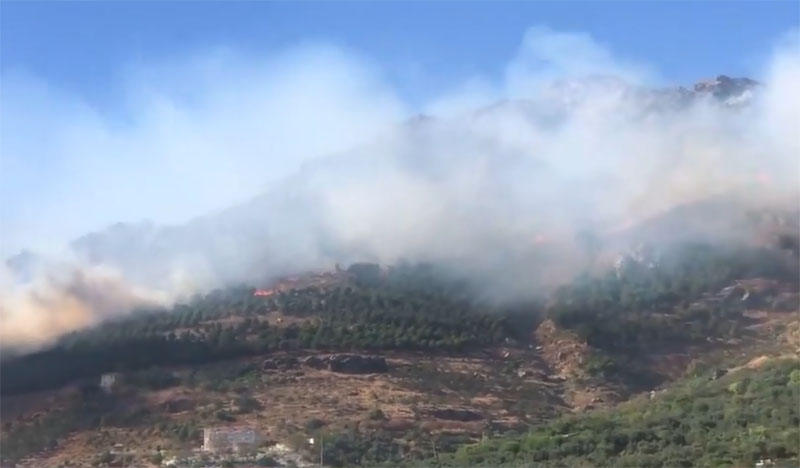 Marmara Adası'nda yangın, durum iyi değil