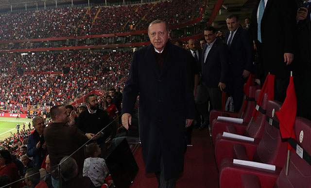 Erdoğan maçı izledi, Milli takımı kutladı