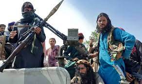 Taliban İŞİD'e saldırdı...